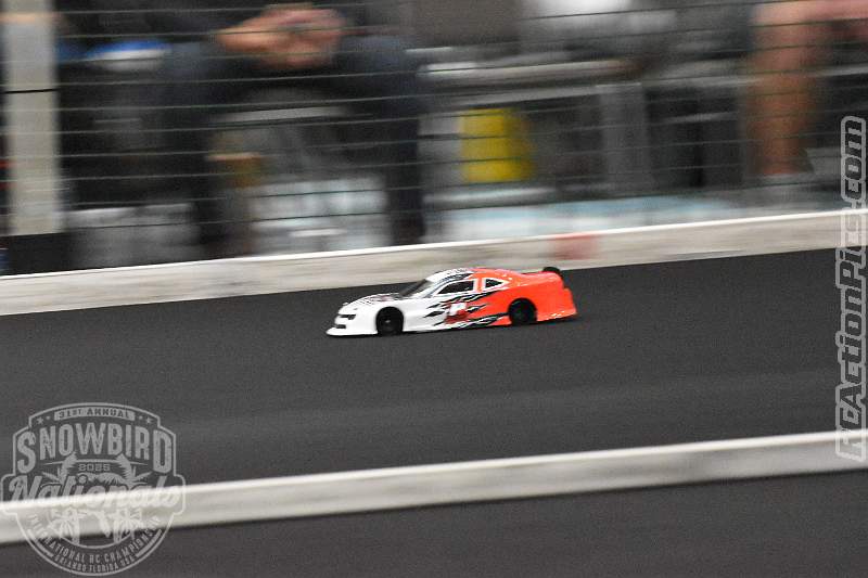 2025_snowbirds_sunday_oval_1285.JPG