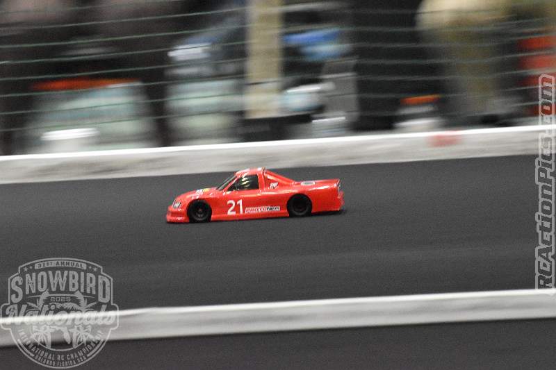 2025_snowbirds_sunday_oval_499.JPG