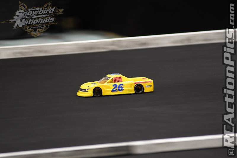 2026_snowbirds_sun_oval_1005.JPG