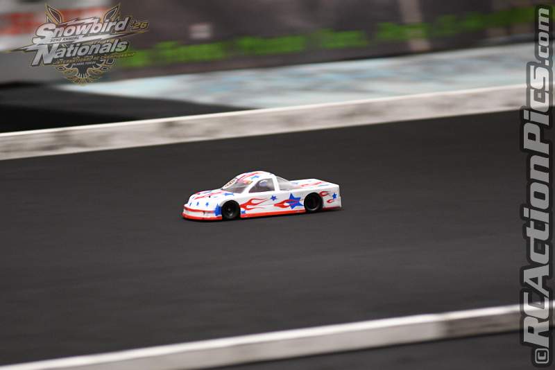 2026_snowbirds_sun_oval_1007.JPG