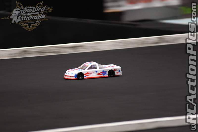 2026_snowbirds_sun_oval_1008.JPG