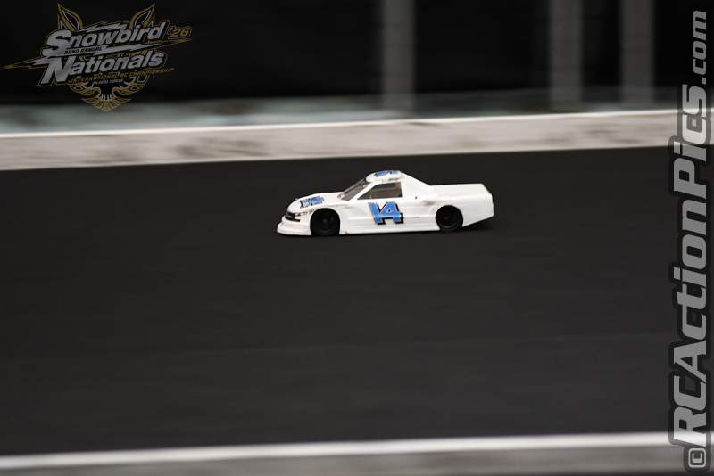 2026_snowbirds_sun_oval_1018.JPG