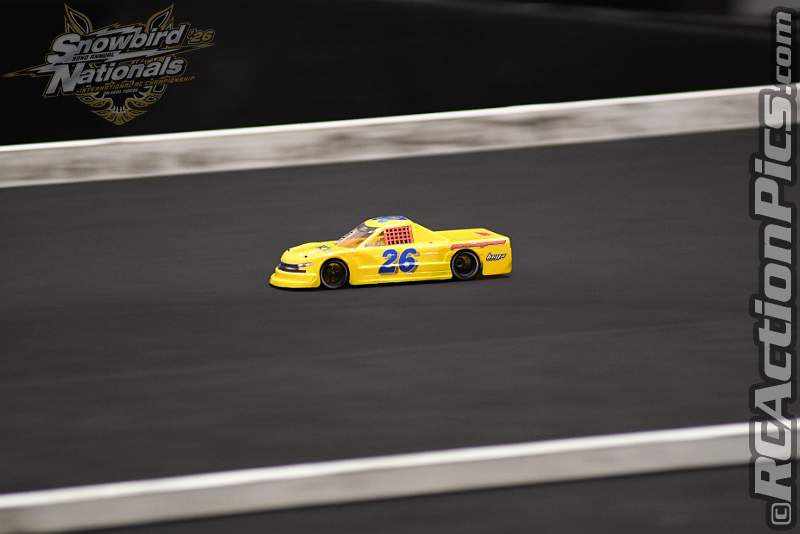 2026_snowbirds_sun_oval_1022.JPG