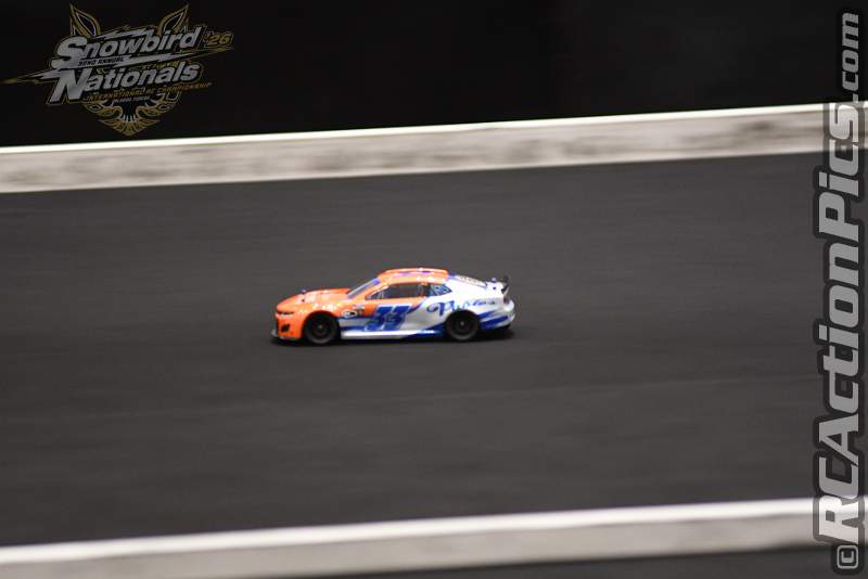 2026_snowbirds_sun_oval_105.JPG