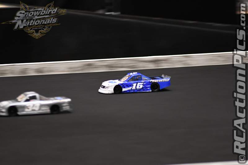 2026_snowbirds_sun_oval_1059.JPG