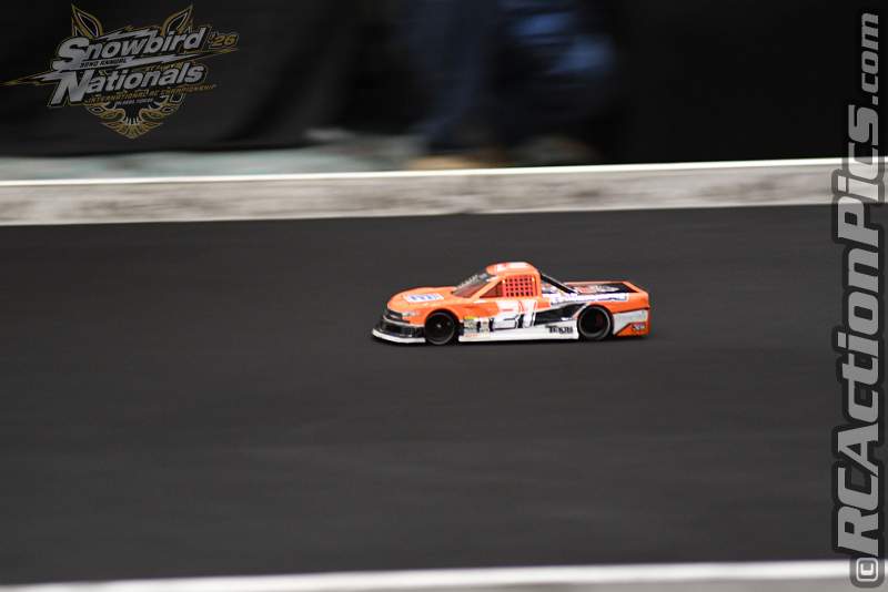 2026_snowbirds_sun_oval_1082.JPG