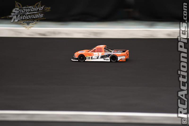 2026_snowbirds_sun_oval_1085.JPG