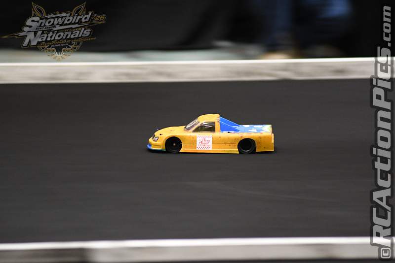 2026_snowbirds_sun_oval_1088.JPG