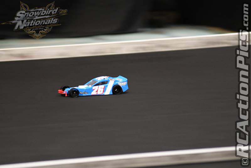 2026_snowbirds_sun_oval_1392.JPG