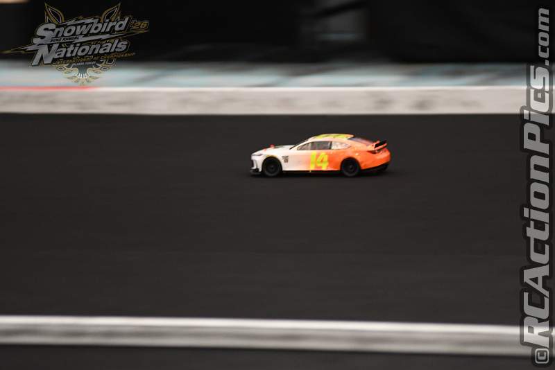 2026_snowbirds_sun_oval_140.JPG
