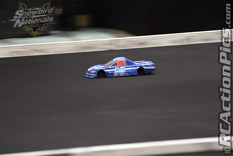 2026_snowbirds_sun_oval_1511.JPG