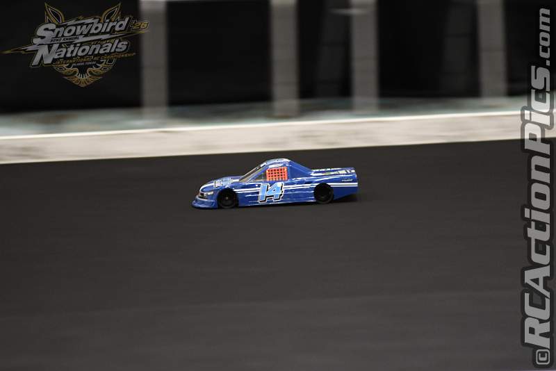 2026_snowbirds_sun_oval_1513.JPG