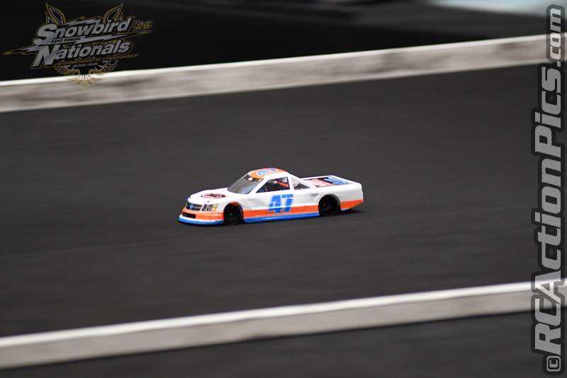 2026_snowbirds_sun_oval_1515.JPG
