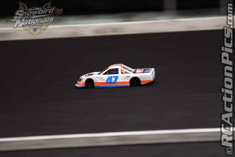 2026_snowbirds_sun_oval_1518.JPG