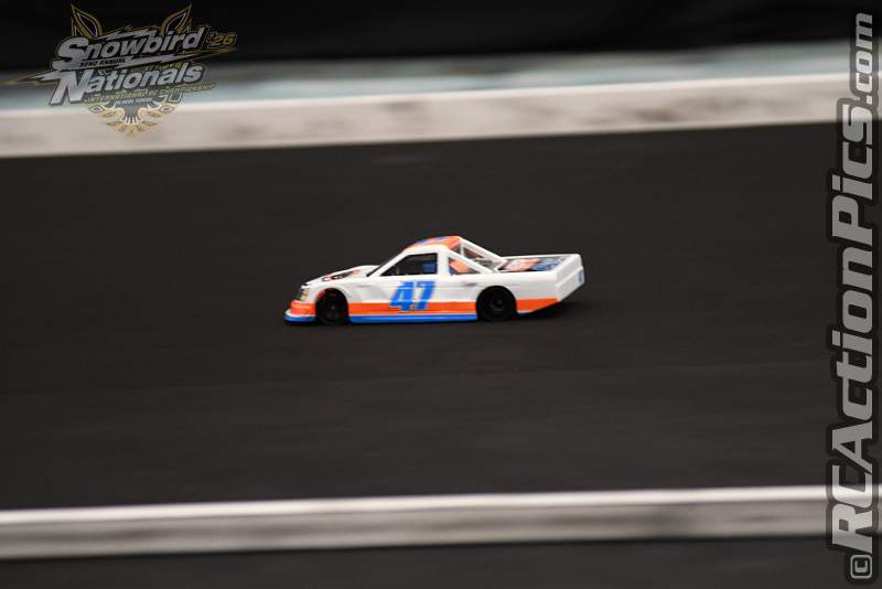 2026_snowbirds_sun_oval_1519.JPG