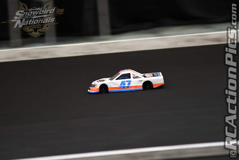 2026_snowbirds_sun_oval_1531.JPG