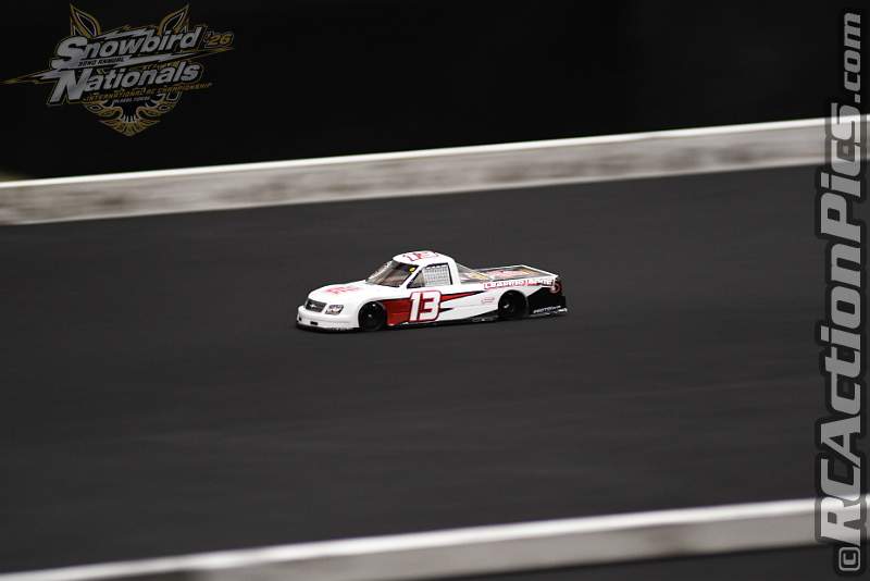 2026_snowbirds_sun_oval_1568.JPG