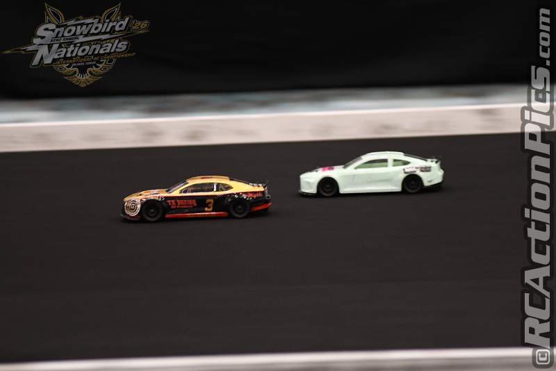 2026_snowbirds_sun_oval_328.JPG