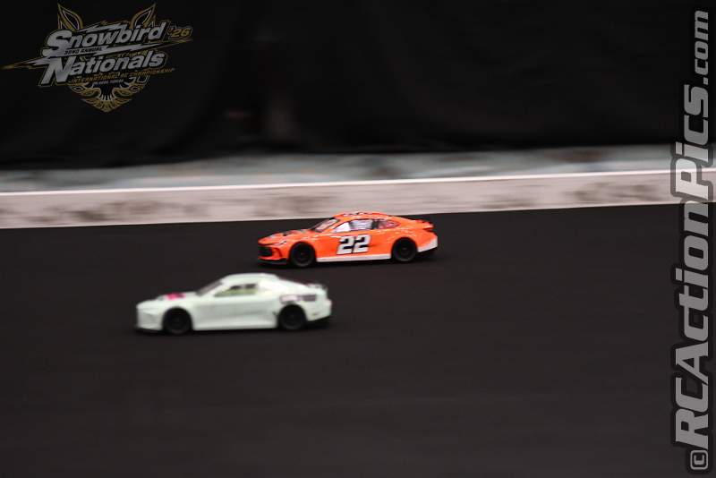 2026_snowbirds_sun_oval_392.JPG