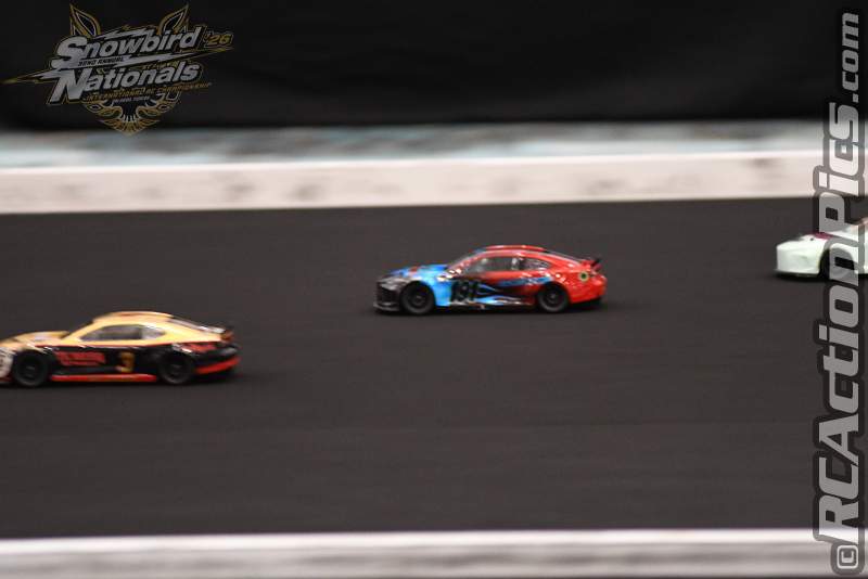 2026_snowbirds_sun_oval_414.JPG