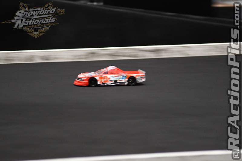 2026_snowbirds_sun_oval_460.JPG