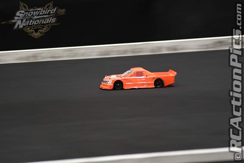 2026_snowbirds_sun_oval_464.JPG