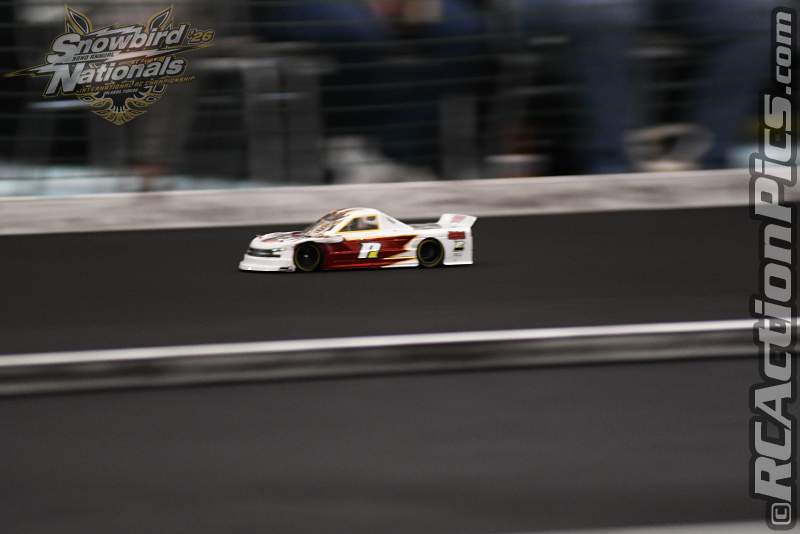 2026_snowbirds_sun_oval_535.JPG