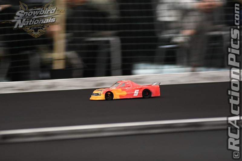 2026_snowbirds_sun_oval_540.JPG
