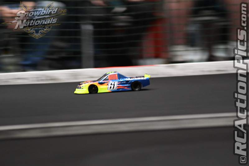 2026_snowbirds_sun_oval_560.JPG