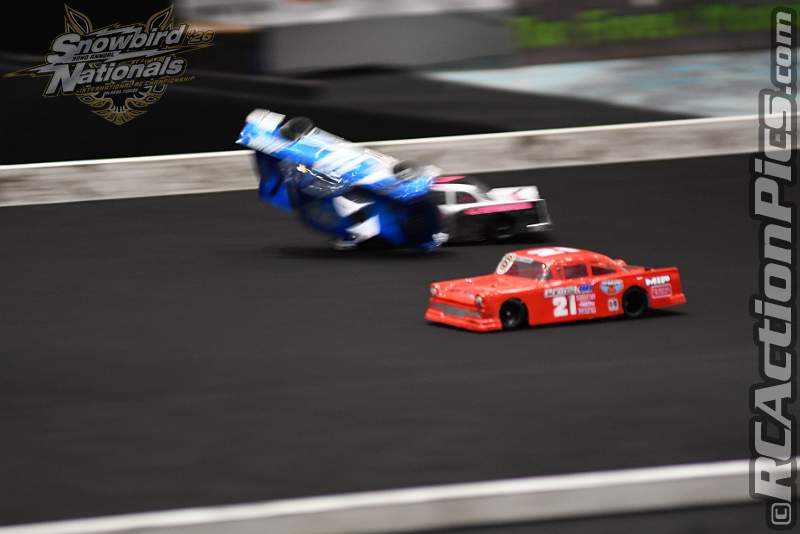 2026_snowbirds_sun_oval_696.JPG