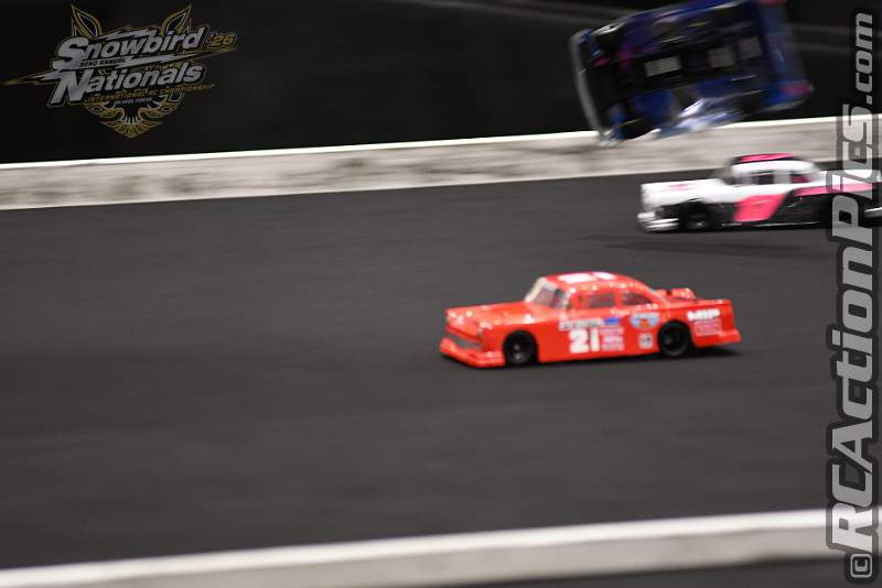 2026_snowbirds_sun_oval_697.JPG