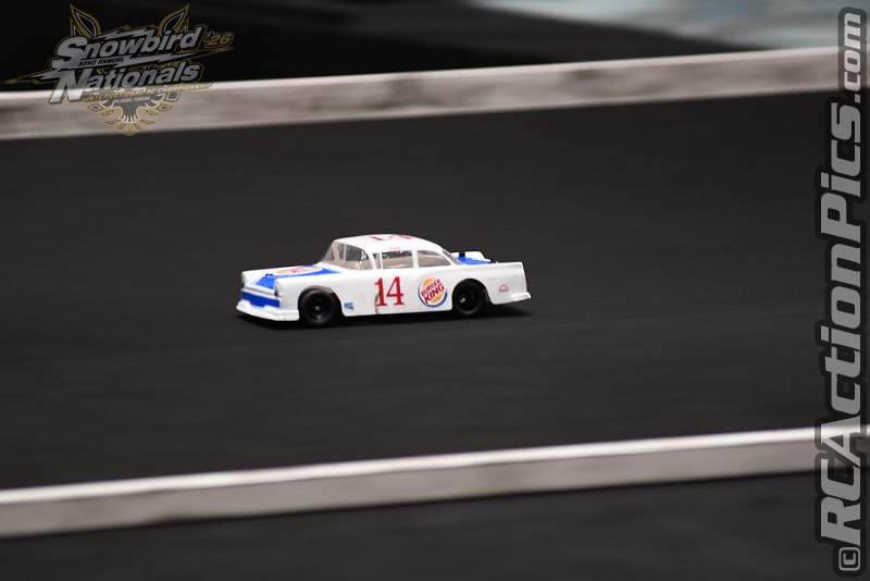 2026_snowbirds_sun_oval_706.JPG