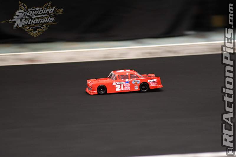 2026_snowbirds_sun_oval_744.JPG