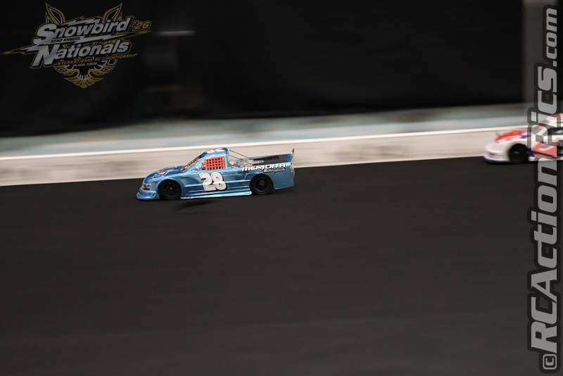 2026_snowbirds_sun_oval_786.JPG
