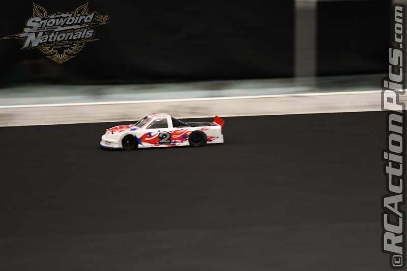 2026_snowbirds_sun_oval_790.JPG