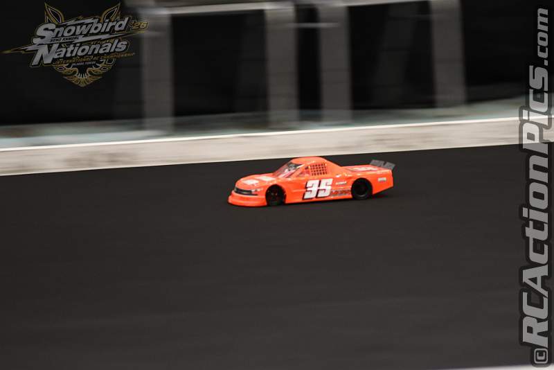 2026_snowbirds_sun_oval_867.JPG