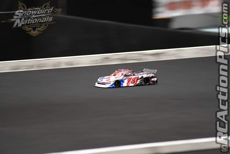 2026_snowbirds_sun_oval_868.JPG