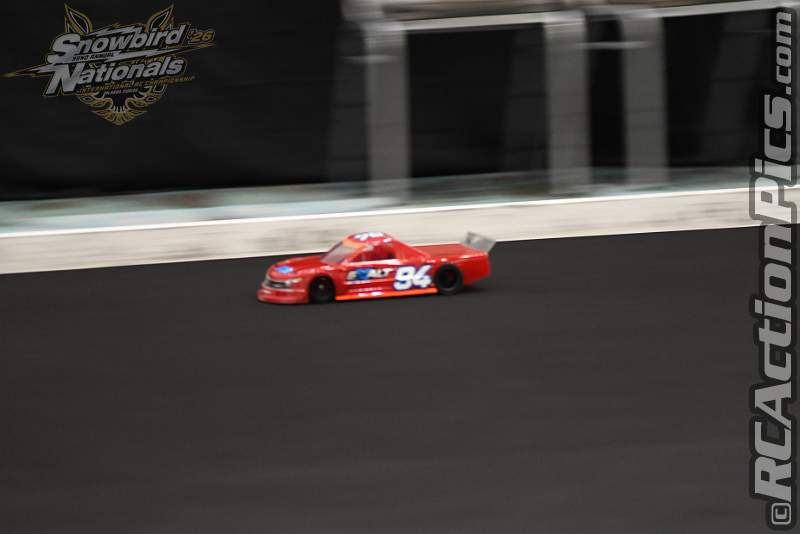 2026_snowbirds_sun_oval_872.JPG