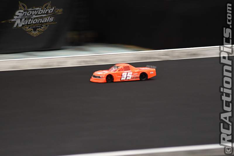 2026_snowbirds_sun_oval_898.JPG
