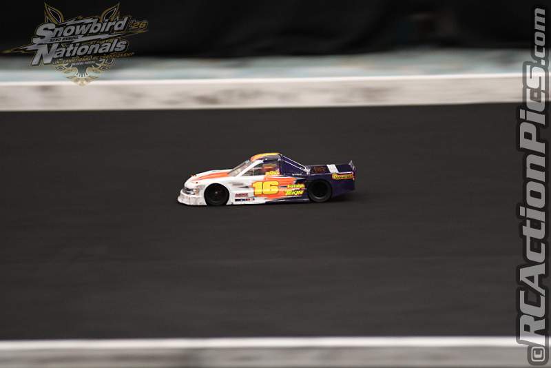 2026_snowbirds_sun_oval_961.JPG